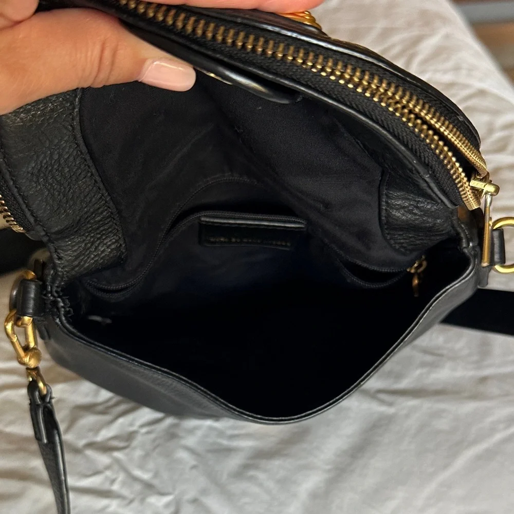 Marc Jacobs small Natasha - Black Leather Crossbody Bag with Gold Accents - Picture 5 of 6